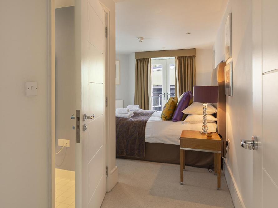44 Dart Marina Apartment Dartmouth Bagian luar foto