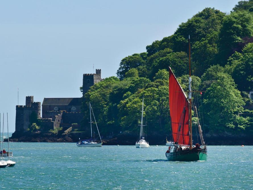 44 Dart Marina Apartment Dartmouth Bagian luar foto